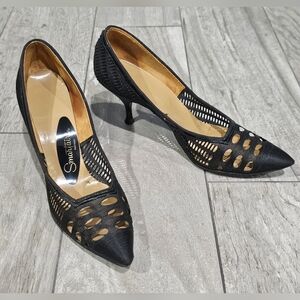 Vintage 50s 60s SMARTAIRE Footwear Black Vinyl Cut Out Pointed Toe Pumps 6.5 AA